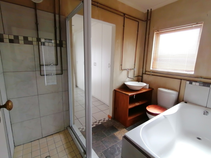 To Let 3 Bedroom Property for Rent in Country Club Western Cape